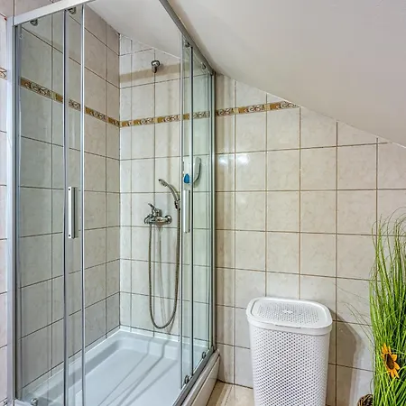 Centar 3* דלניצה