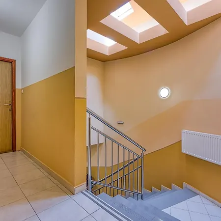 Centar Nocleg ze śniadaniem 3*
