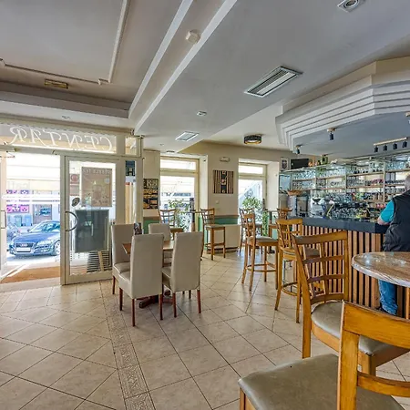Frühstückspension Centar 3*