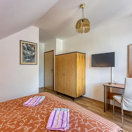 Bed & Breakfast Centar Delnice