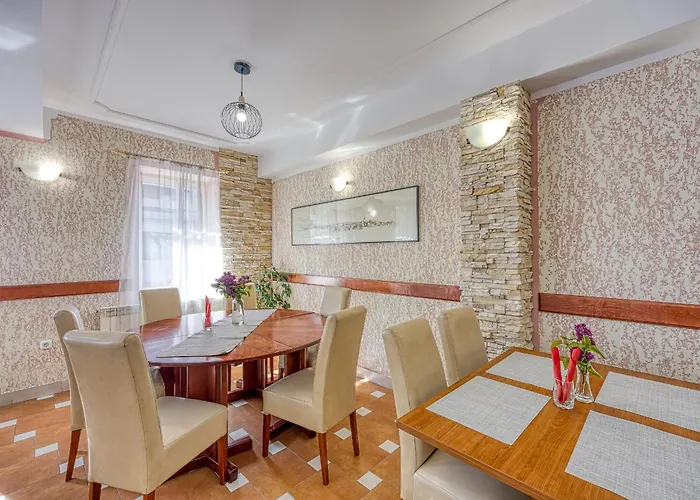 Bed & Breakfast Centar 3*