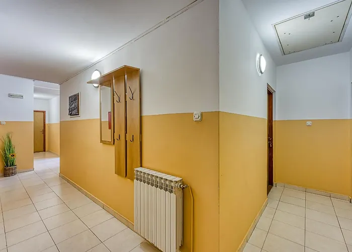 Bed & Breakfast Centar 3*