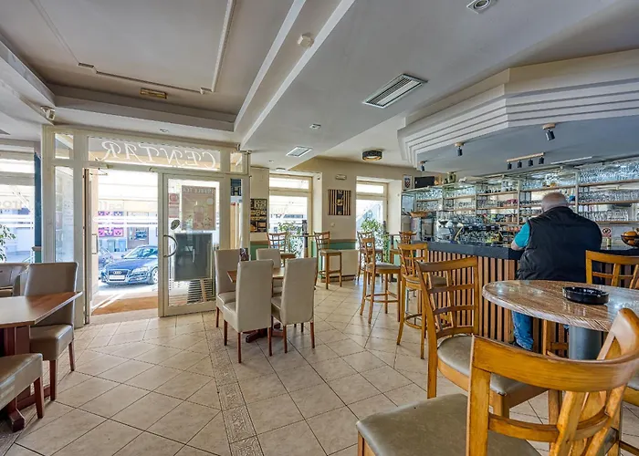 Bed & Breakfast Centar 3*