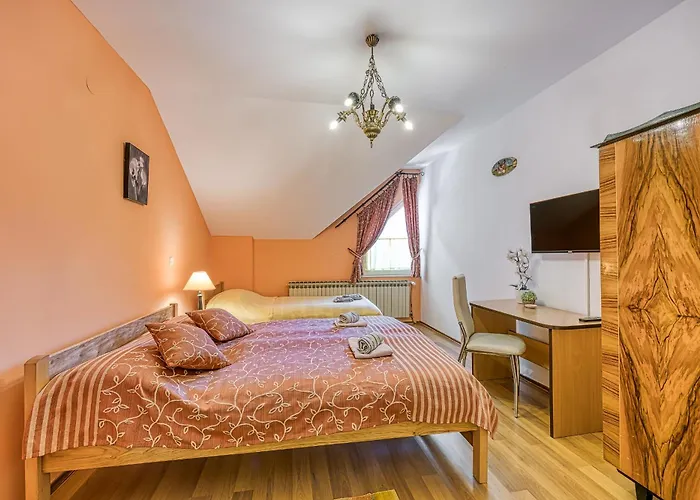 Bed & Breakfast Centar 3*