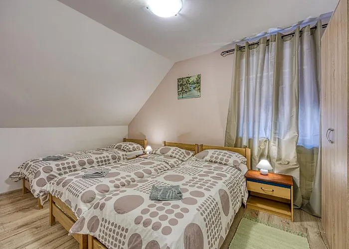 Bed & Breakfast Centar 3*